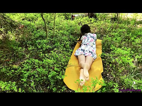 ❤️ 陌生人在Tinder上自慰我的阴部，并在树林里热情地做爱 ☑ Super sex❤