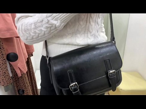 ❤️ 年轻婊子FeralBerry在试衣间用假阳具公开自慰 ☑ Super sex❤